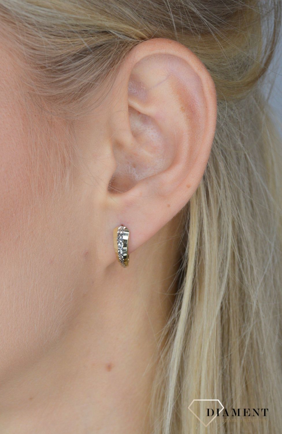 Złote kolczyki 333 droga z białego złota KL 6183 333.jpg